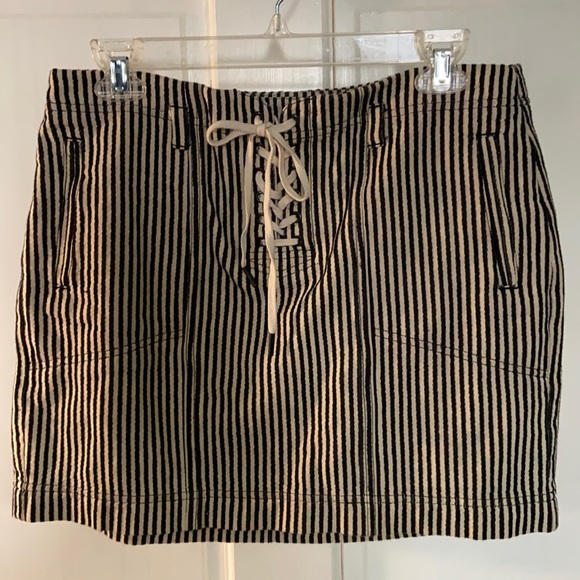Madewell Dresses & Skirts - Madewell Black & Cream Striped Miniskirt Sz 10